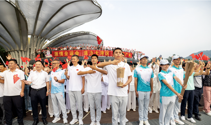 全運(yùn)火炬閃現(xiàn)云蘿植物園